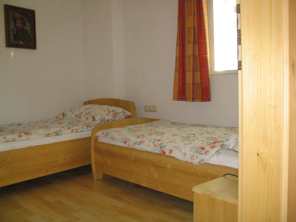 Pension Sarstein Hallstatt Rum bild